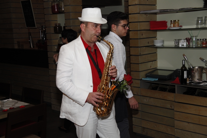 Valentine's Eve at Rossini-Phoenicia